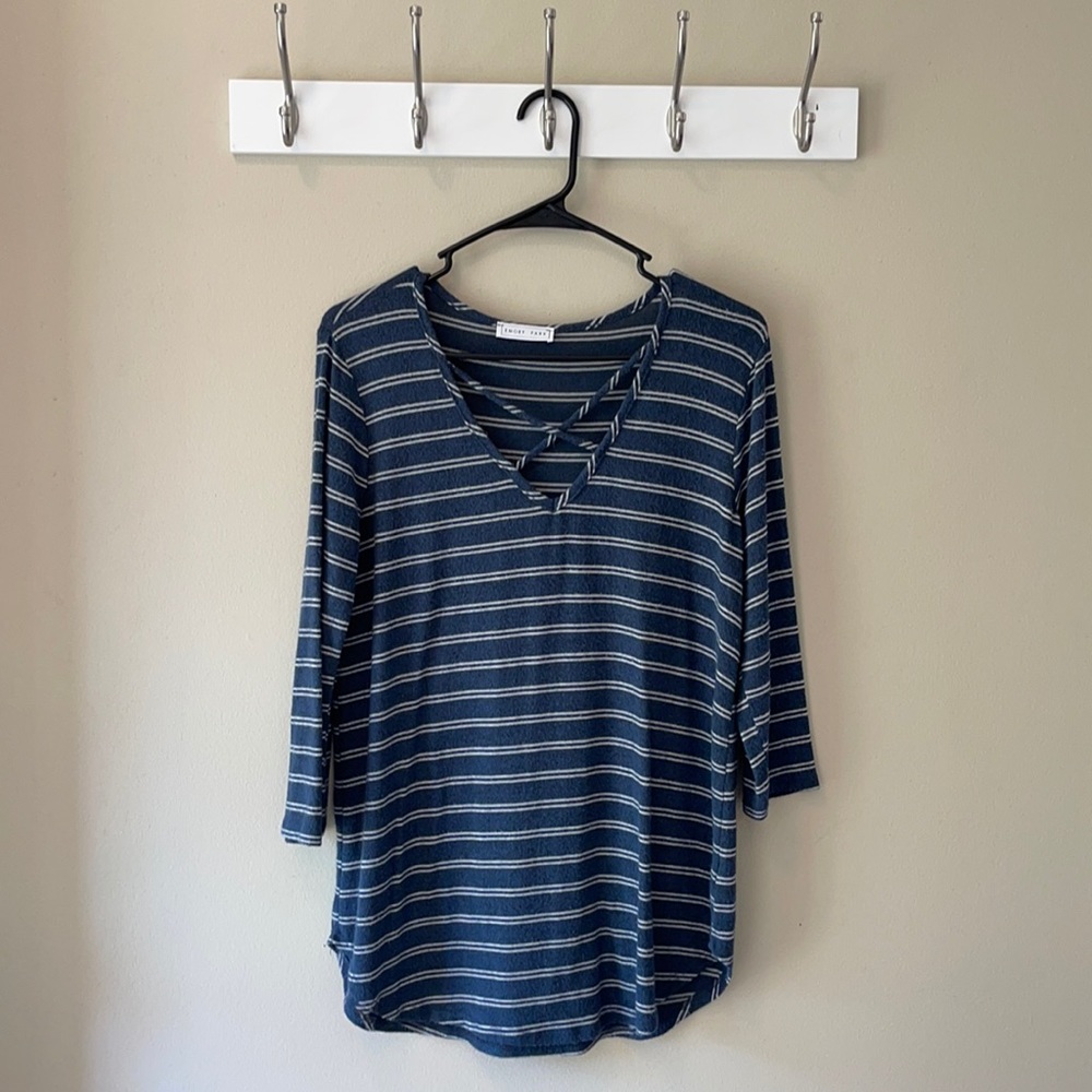 Quarter sleeve blue stripped shirt